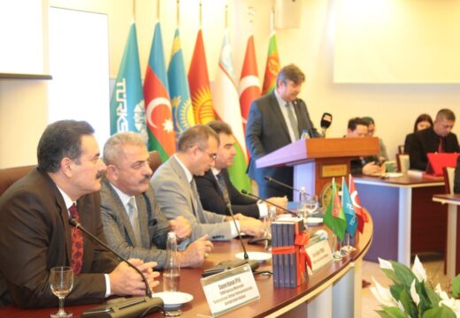 Mahtumkulu Firaki: Bir Şairin Evrensel Yolculuğu 